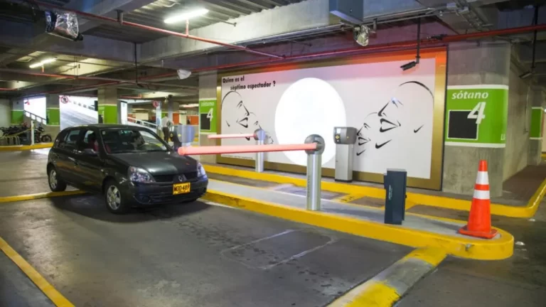 Cómo los Sistemas POS Mejoran la Eficiencia Operativa en Parqueaderos